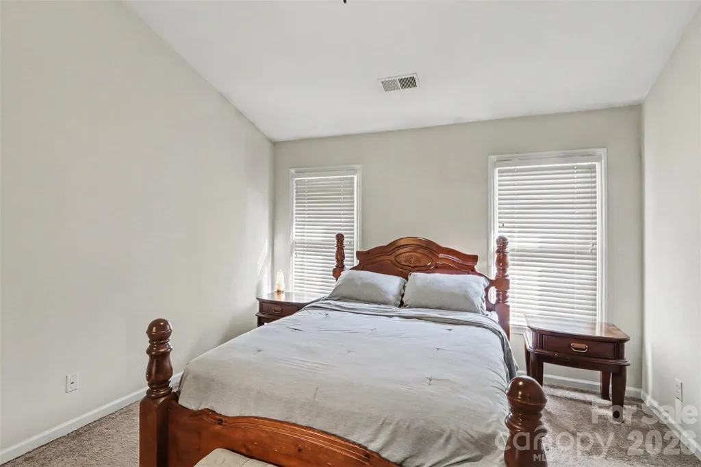 8606 Fox Chase Lane Charlotte NC 28269