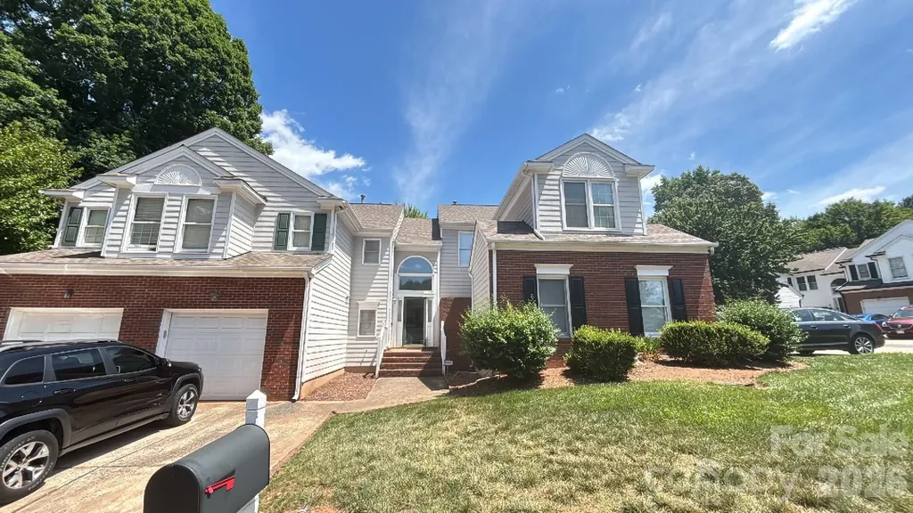 8606 Fox Chase Lane Charlotte NC 28269