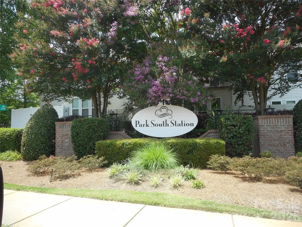 5860 Glassport Lane Charlotte NC 28210