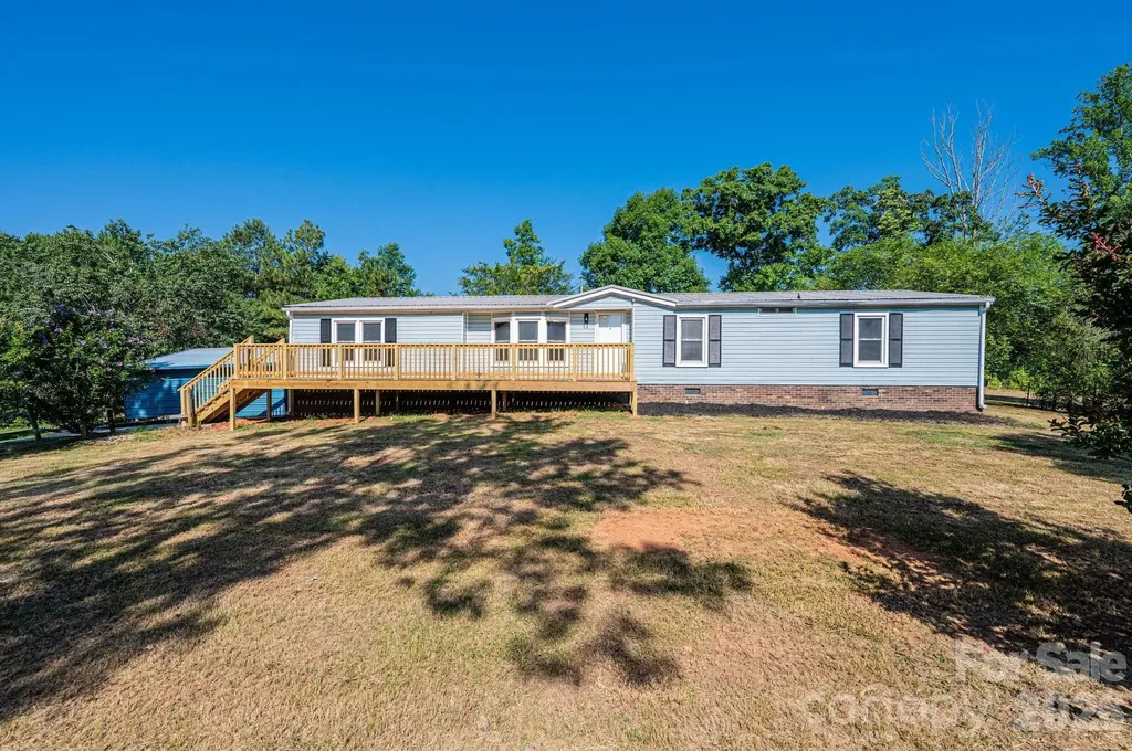 1143 Cheyenne Oaks Drive Claremont NC 28610