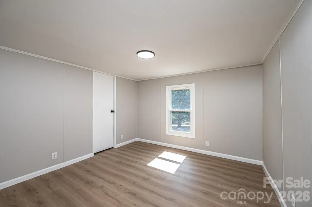 1143 Cheyenne Oaks Drive Claremont NC 28610