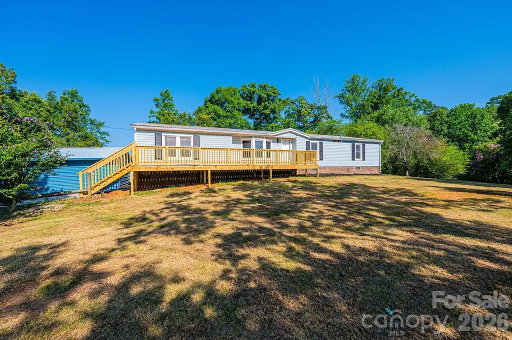 1143 Cheyenne Oaks Drive Claremont NC 28610