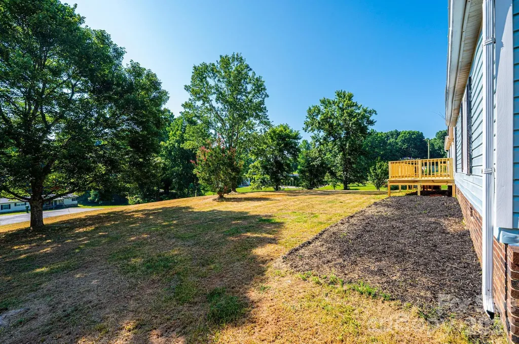 1143 Cheyenne Oaks Drive Claremont NC 28610