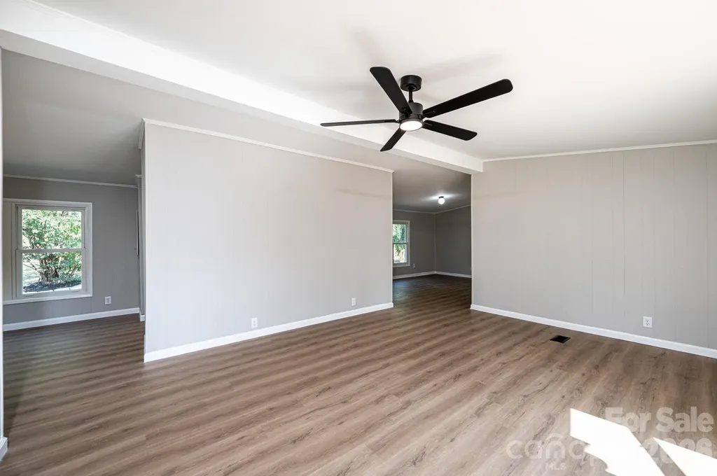 1143 Cheyenne Oaks Drive Claremont NC 28610
