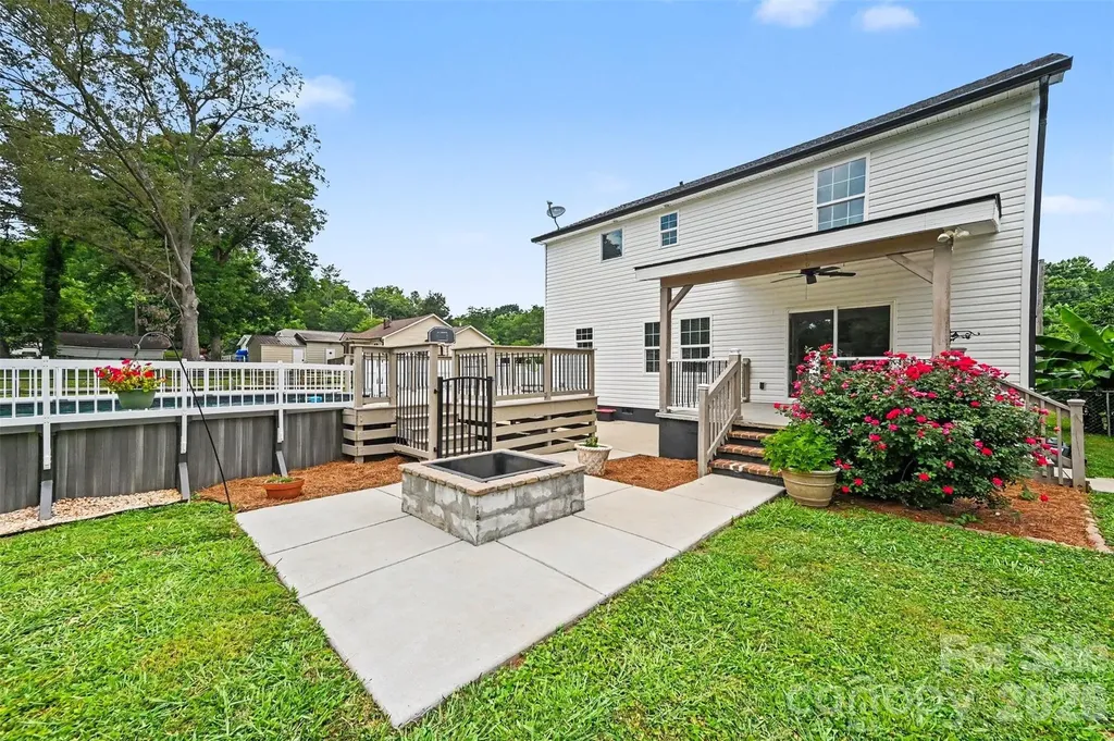 1001 Noles Drive Mount Holly NC 28120