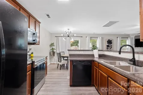 835 Rook Road Charlotte NC 28216