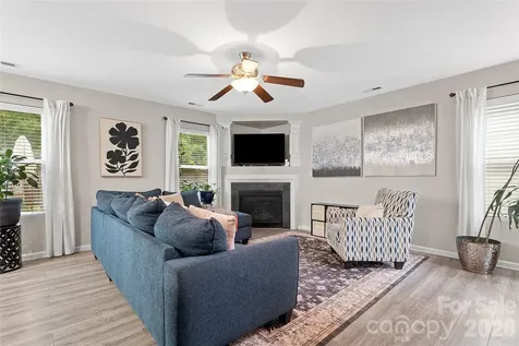 835 Rook Road Charlotte NC 28216