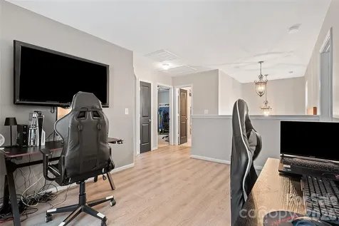 835 Rook Road Charlotte NC 28216