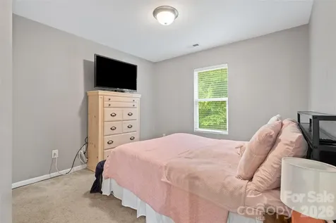 835 Rook Road Charlotte NC 28216