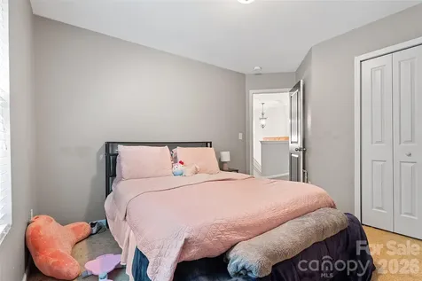 835 Rook Road Charlotte NC 28216