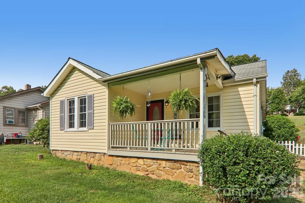 120 Caring Place Loop Clyde NC 28721