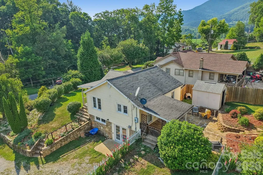 120 Caring Place Loop Clyde NC 28721