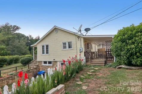 120 Caring Place Loop Clyde NC 28721