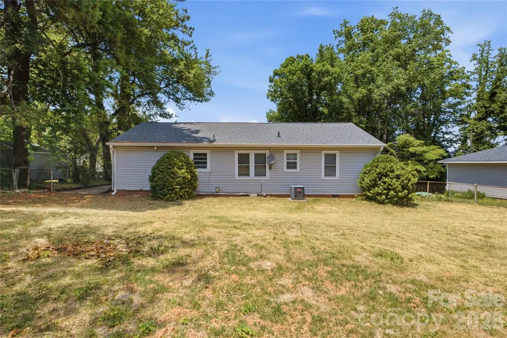 1323 Meadowbrook Circle Salisbury NC 28144