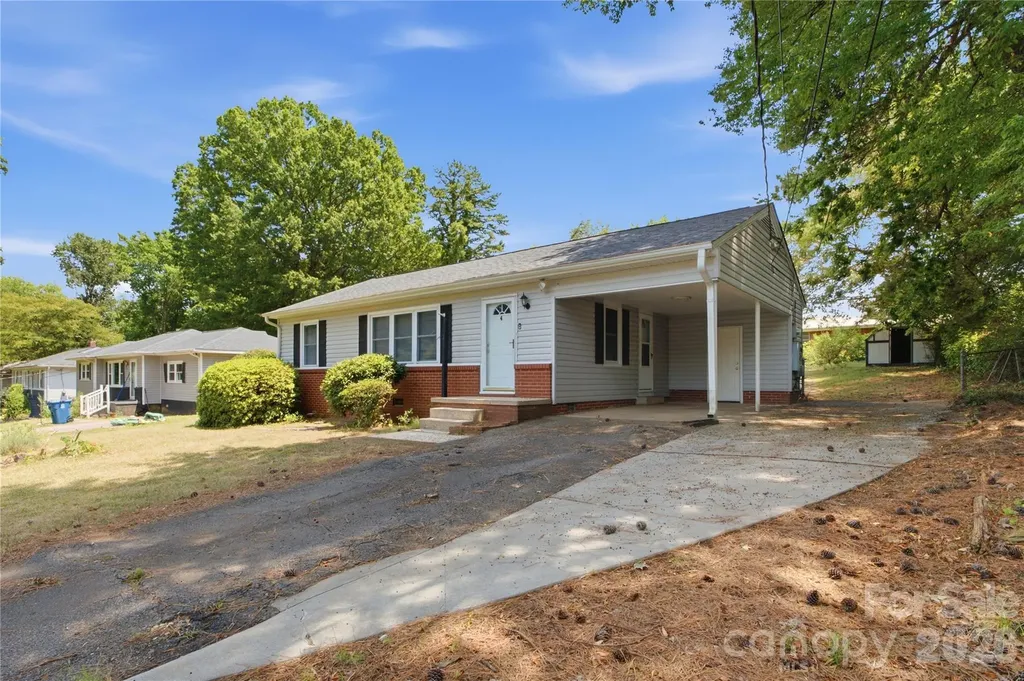 1323 Meadowbrook Circle Salisbury NC 28144