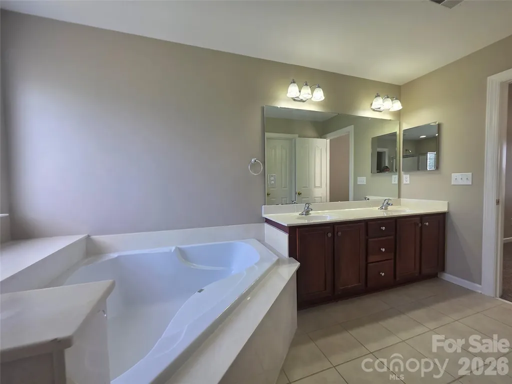 10601 Bere Island Drive Charlotte NC 28278
