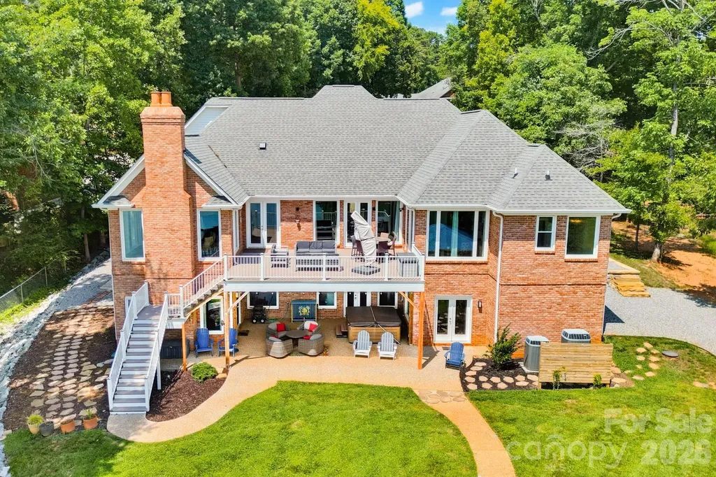 131 Point Of View Drive Mooresville NC 28117