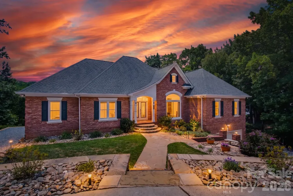 131 Point Of View Drive Mooresville NC 28117