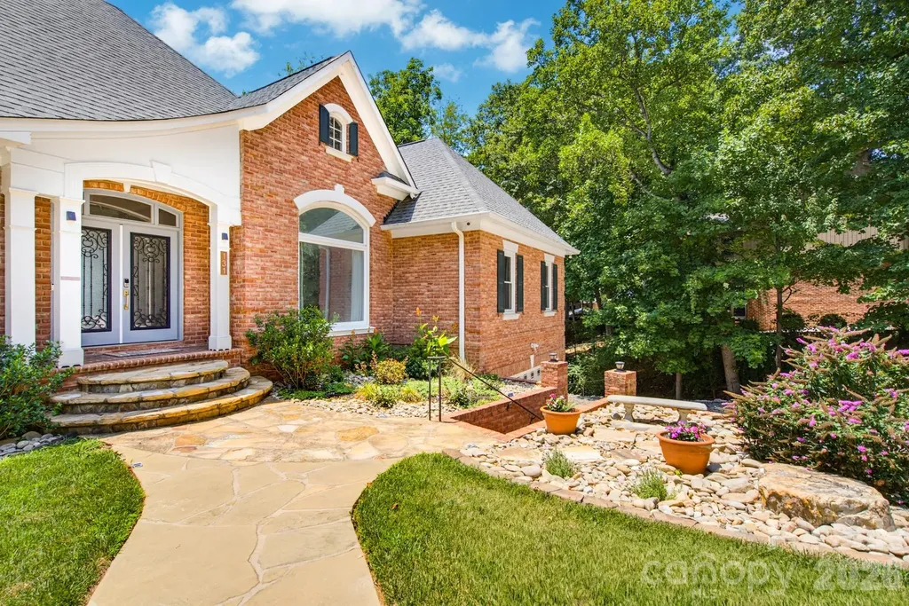131 Point Of View Drive Mooresville NC 28117