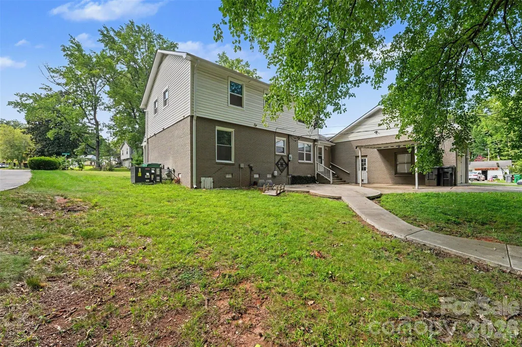 5901 Idlebrook Drive Charlotte NC 28212