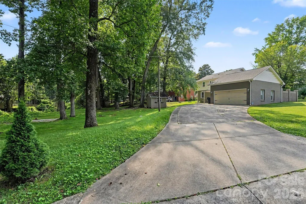 5901 Idlebrook Drive Charlotte NC 28212