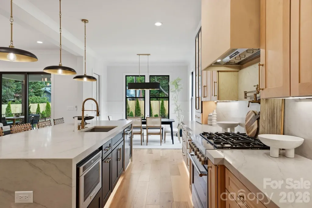 1412 Lyon Court Charlotte NC 28205