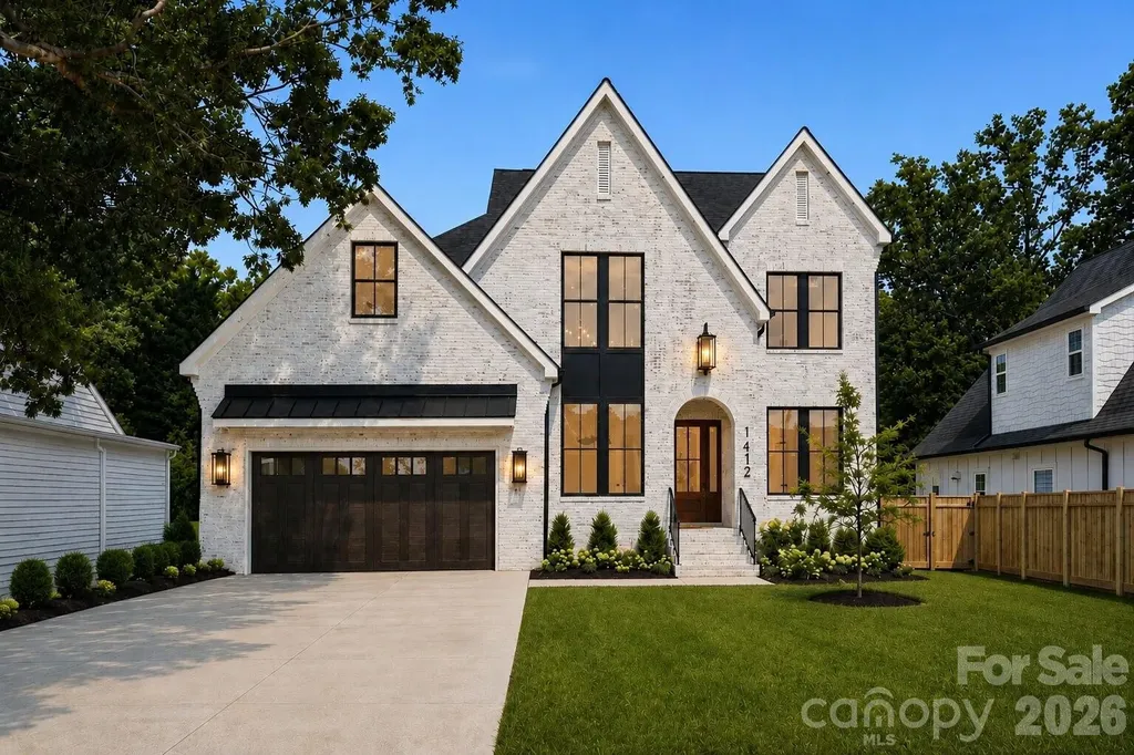 1412 Lyon Court Charlotte NC 28205