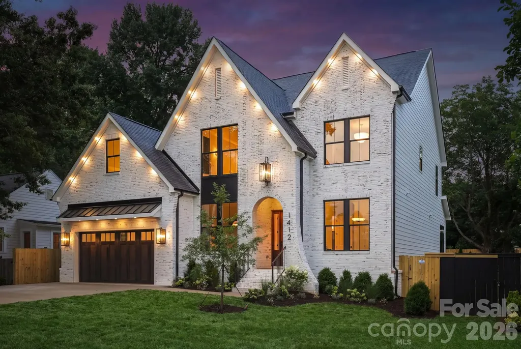 1412 Lyon Court Charlotte NC 28205