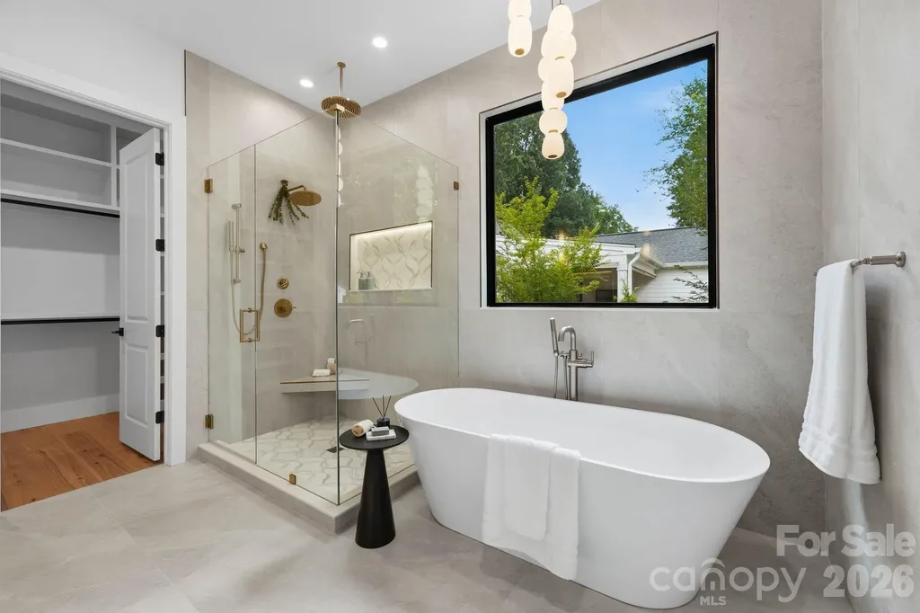 1412 Lyon Court Charlotte NC 28205