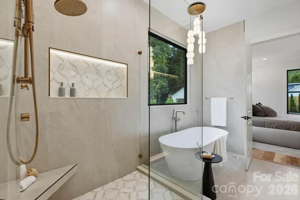 1412 Lyon Court Charlotte NC 28205