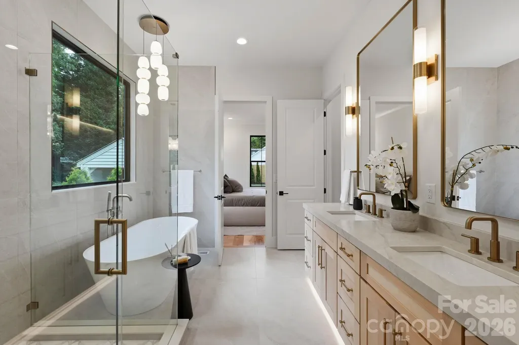 1412 Lyon Court Charlotte NC 28205