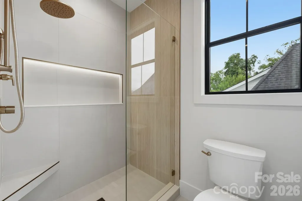 1412 Lyon Court Charlotte NC 28205