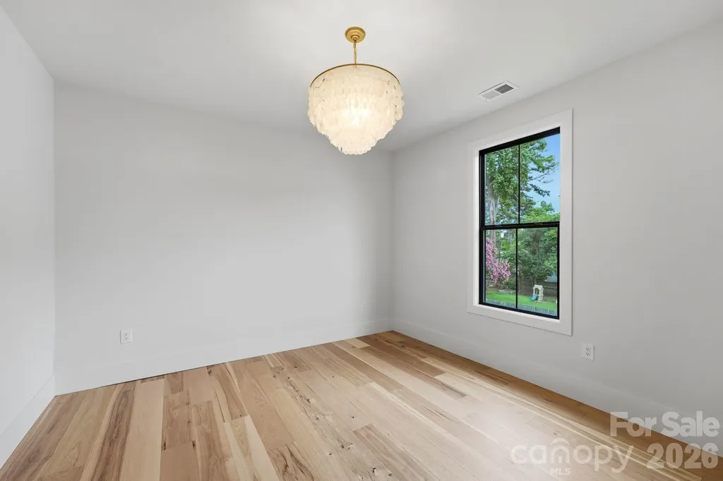 1412 Lyon Court Charlotte NC 28205