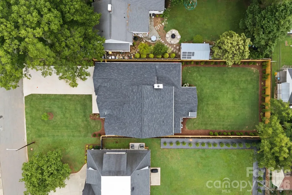 1412 Lyon Court Charlotte NC 28205