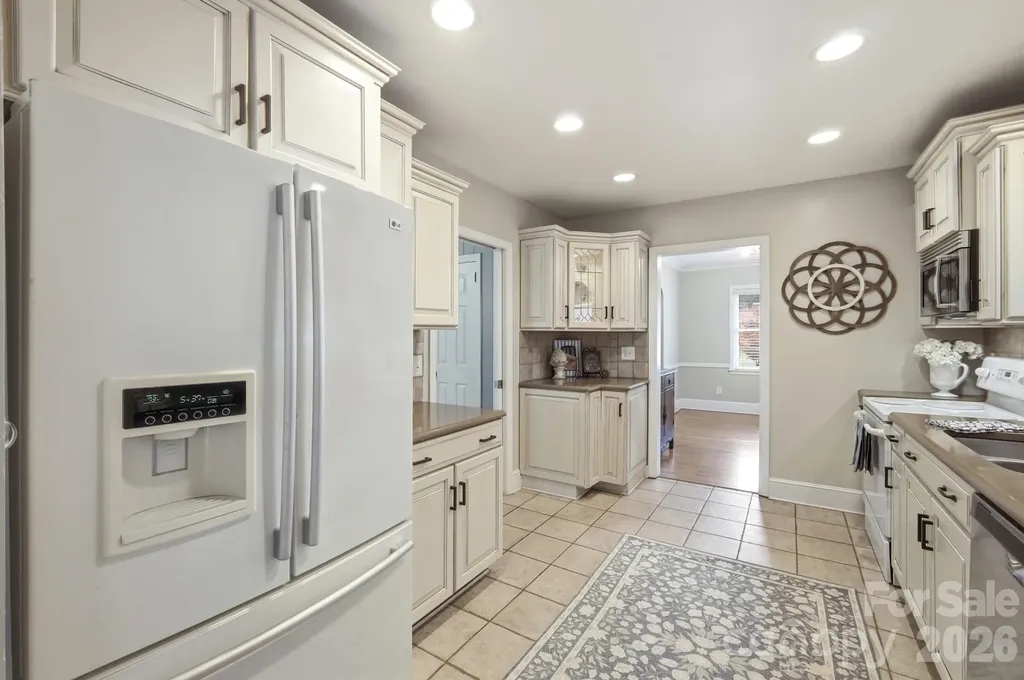 7919 Linda Lake Drive Charlotte NC 28215