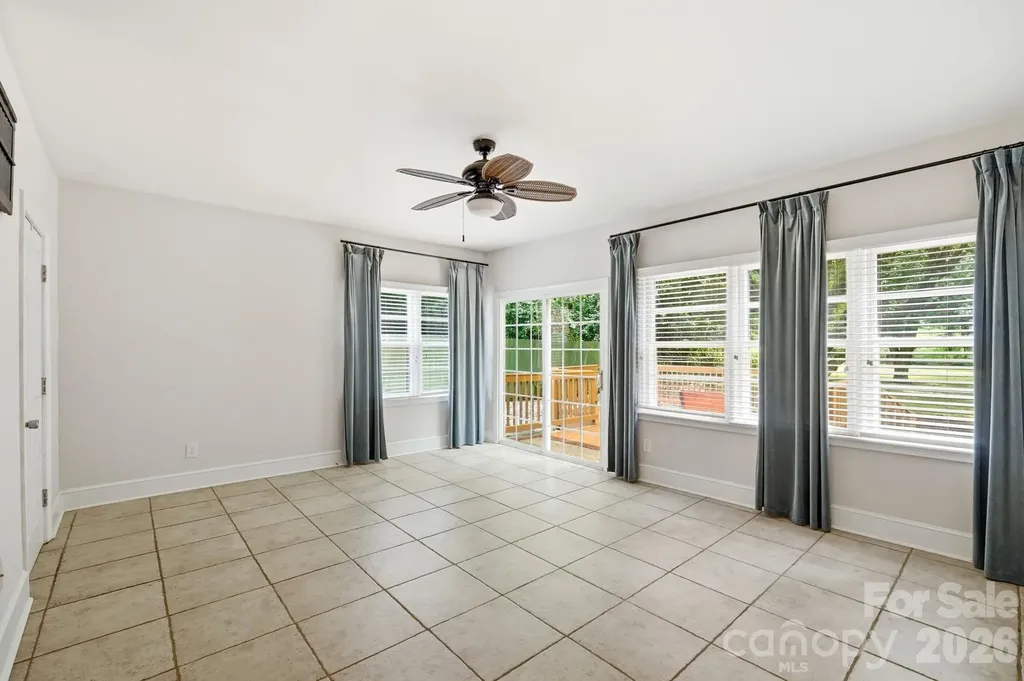 7919 Linda Lake Drive Charlotte NC 28215