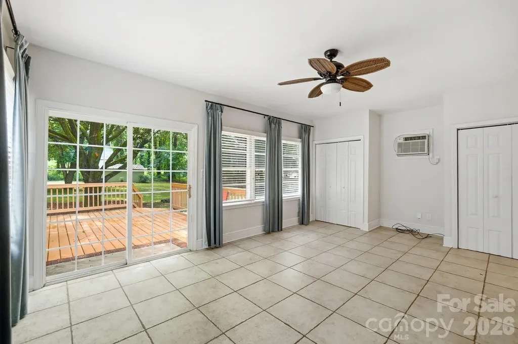 7919 Linda Lake Drive Charlotte NC 28215