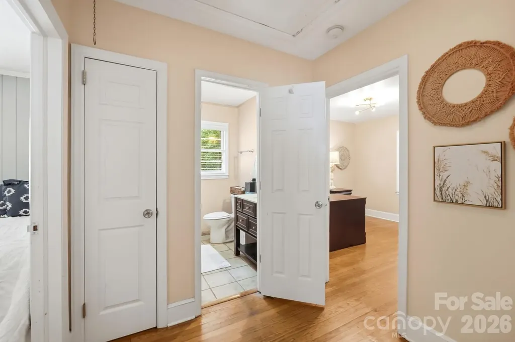 7919 Linda Lake Drive Charlotte NC 28215