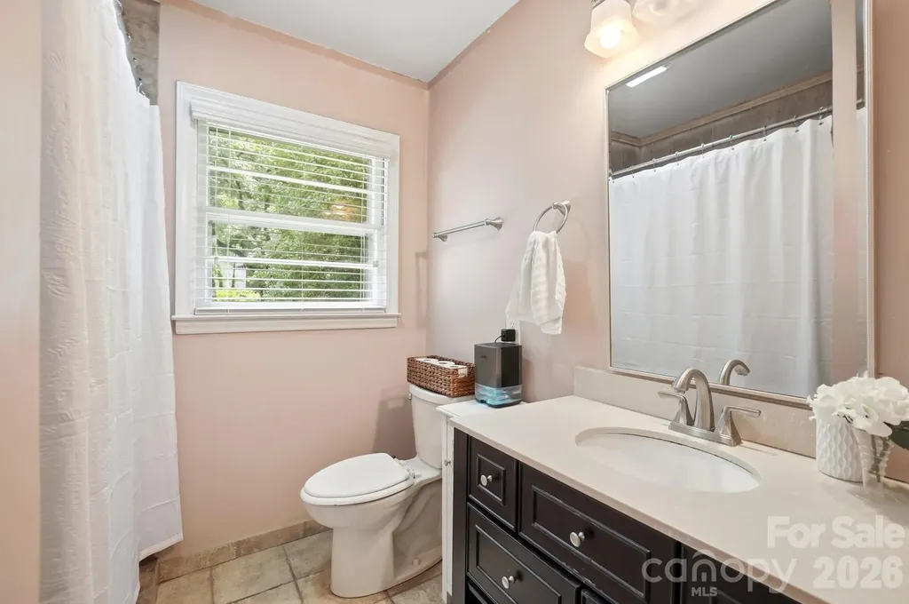 7919 Linda Lake Drive Charlotte NC 28215
