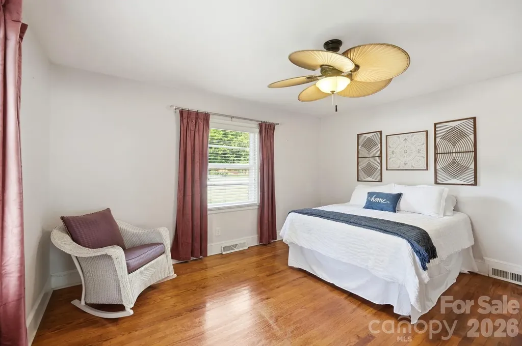 7919 Linda Lake Drive Charlotte NC 28215