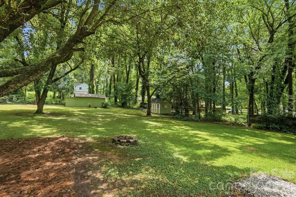 7919 Linda Lake Drive Charlotte NC 28215