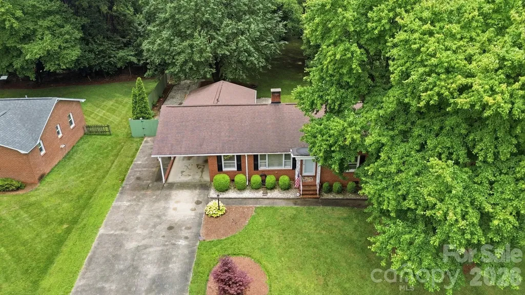 7919 Linda Lake Drive Charlotte NC 28215