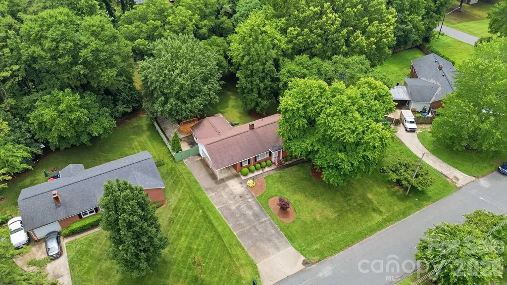 7919 Linda Lake Drive Charlotte NC 28215