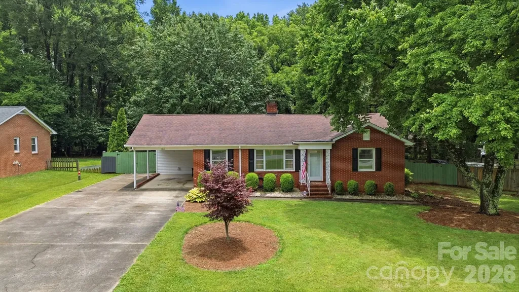 7919 Linda Lake Drive Charlotte NC 28215