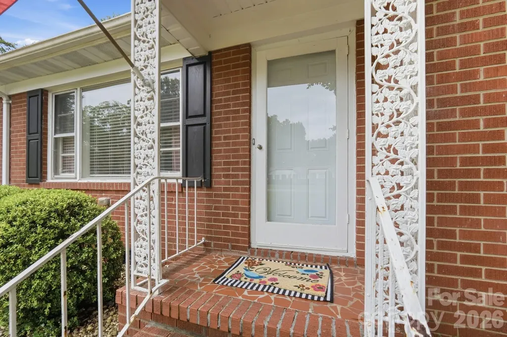 7919 Linda Lake Drive Charlotte NC 28215