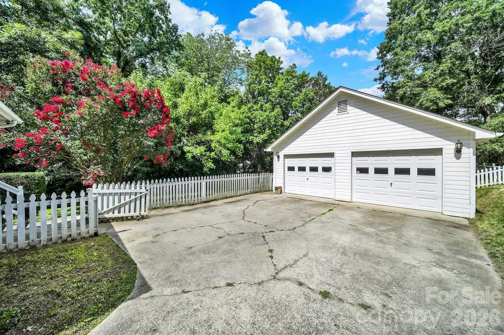 6400 Harrison Road Charlotte NC 28270