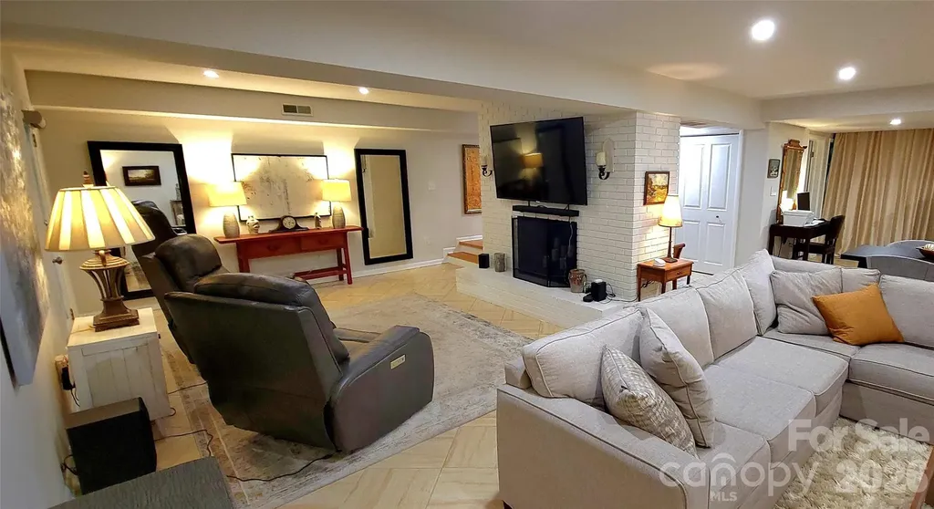 308 Woodfield Drive Asheville NC 28803