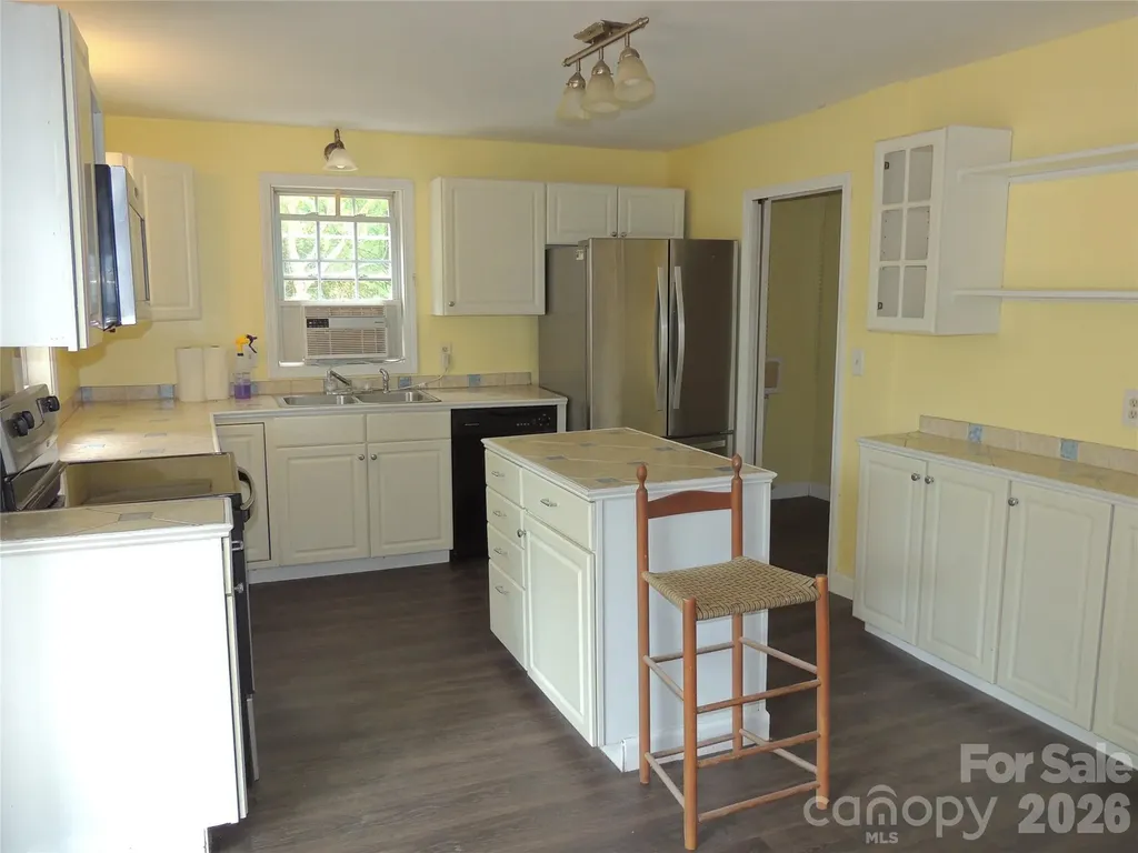 1002 S Main Street S Rutherfordton NC 28139