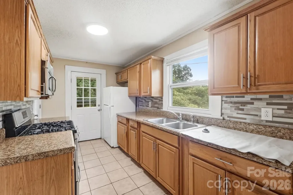121 Piedmont Drive Lawndale NC 28090