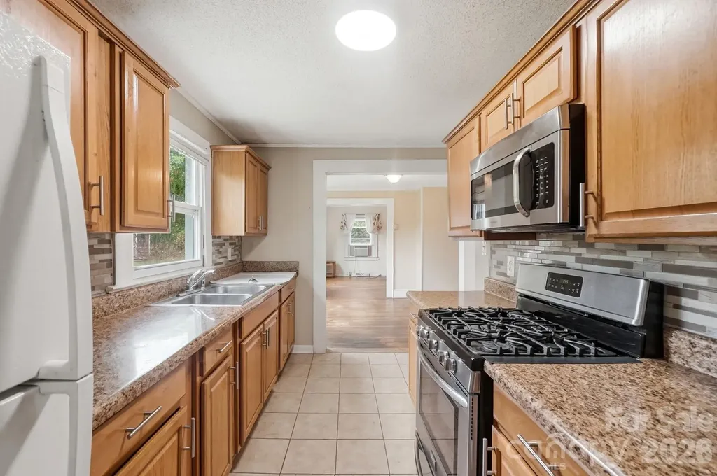 121 Piedmont Drive Lawndale NC 28090